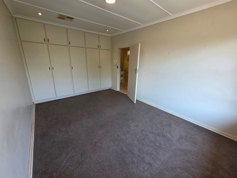 Townhouse For Sale in Memorial Road Area - Photo 9