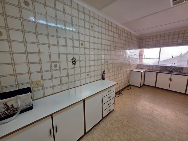 Townhouse For Sale in Memorial Road Area - Photo 5