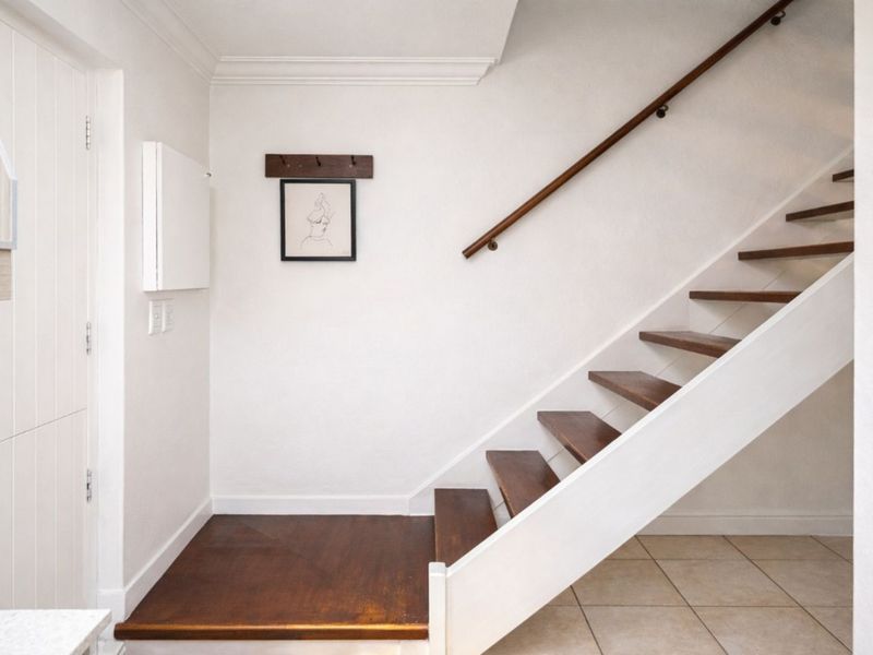 Townhouse For Sale in Edenburg - Photo 7