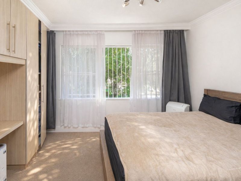 Townhouse For Sale in Edenburg - Photo 9