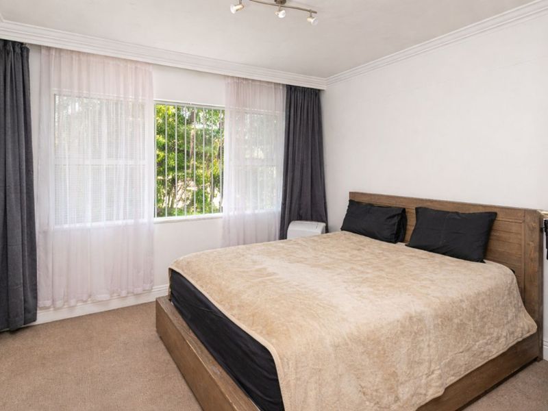 Townhouse For Sale in Edenburg - Photo 8