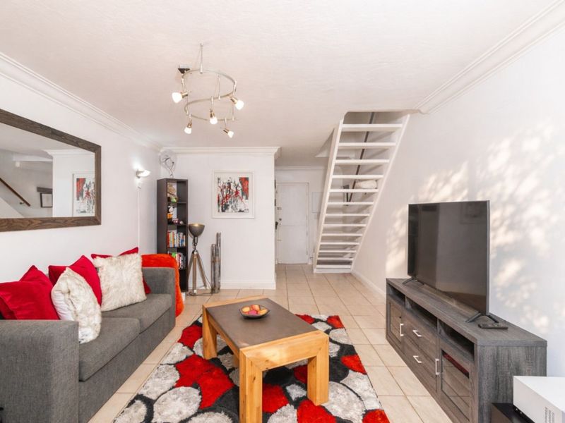 Townhouse For Sale in Edenburg - Photo 4