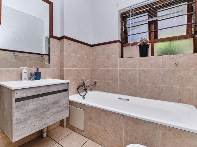 Apartment To Rent in Fourways - Photo 6