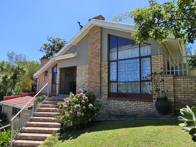 House For Sale in Glen Barrie - Photo 2