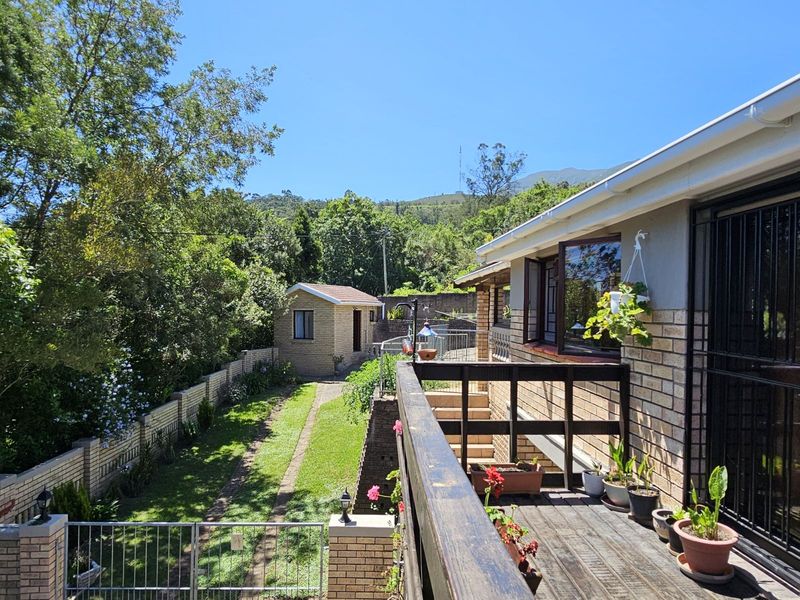 House For Sale in Glen Barrie - Photo 3