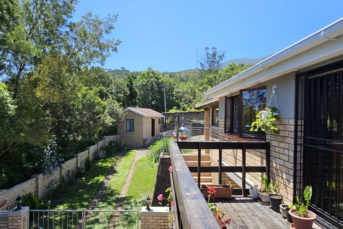 House For Sale in Glen Barrie - Photo 3