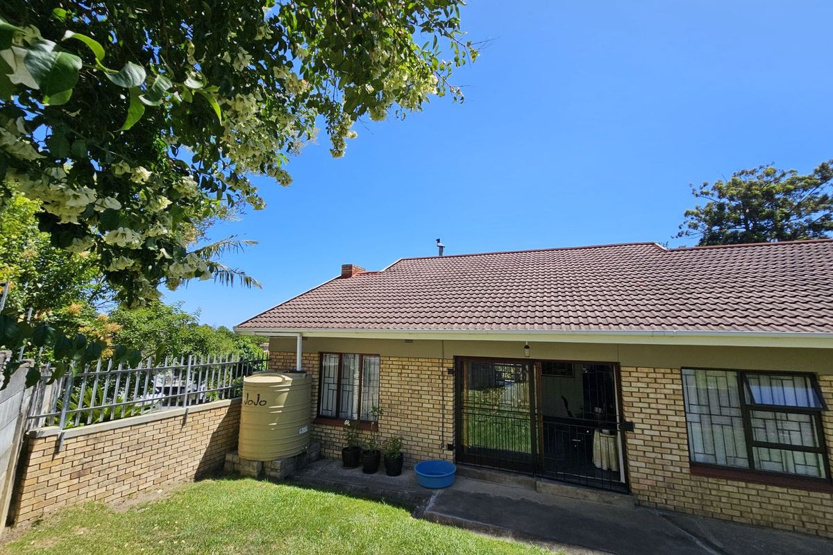 House For Sale in Glen Barrie - Photo 4