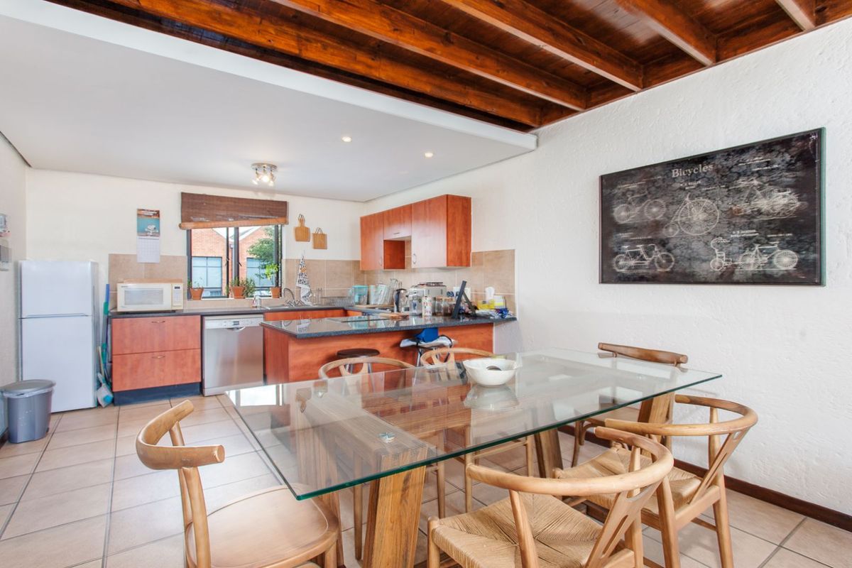Apartment For Sale in Darrenwood - Photo 2
