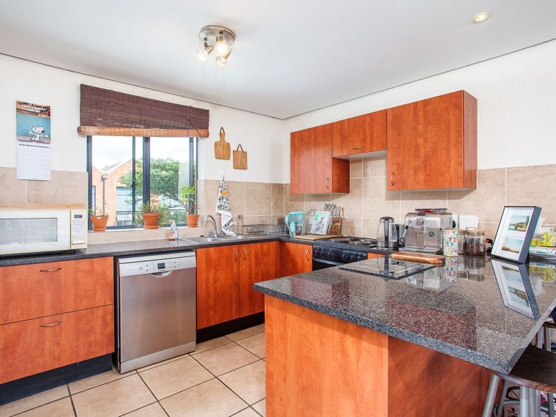 Apartment For Sale in Darrenwood - Photo 6