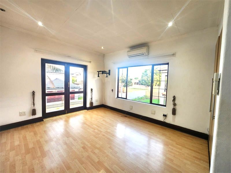 House For Sale in Amberfield - Photo 8