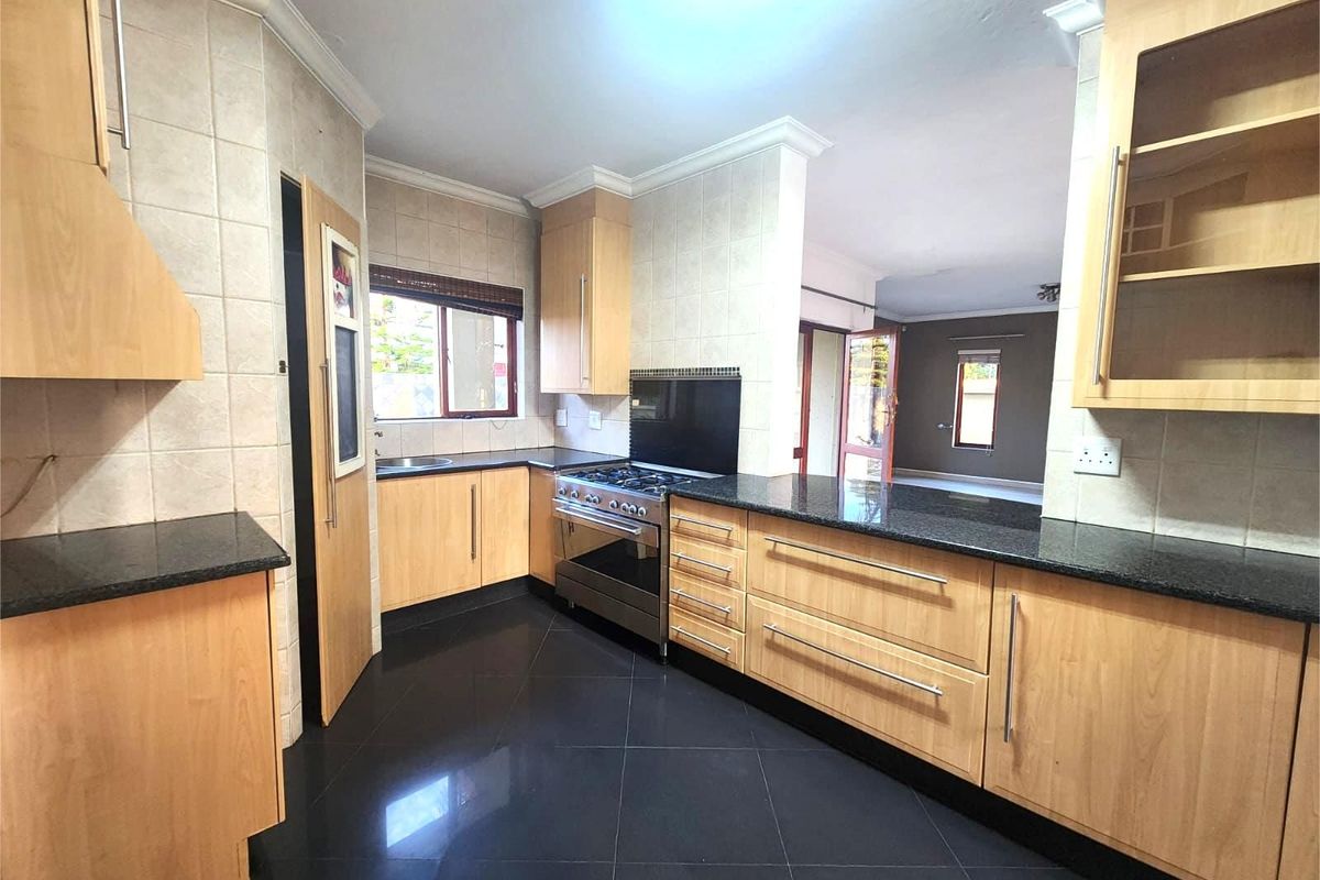 House For Sale in Amberfield - Photo 4