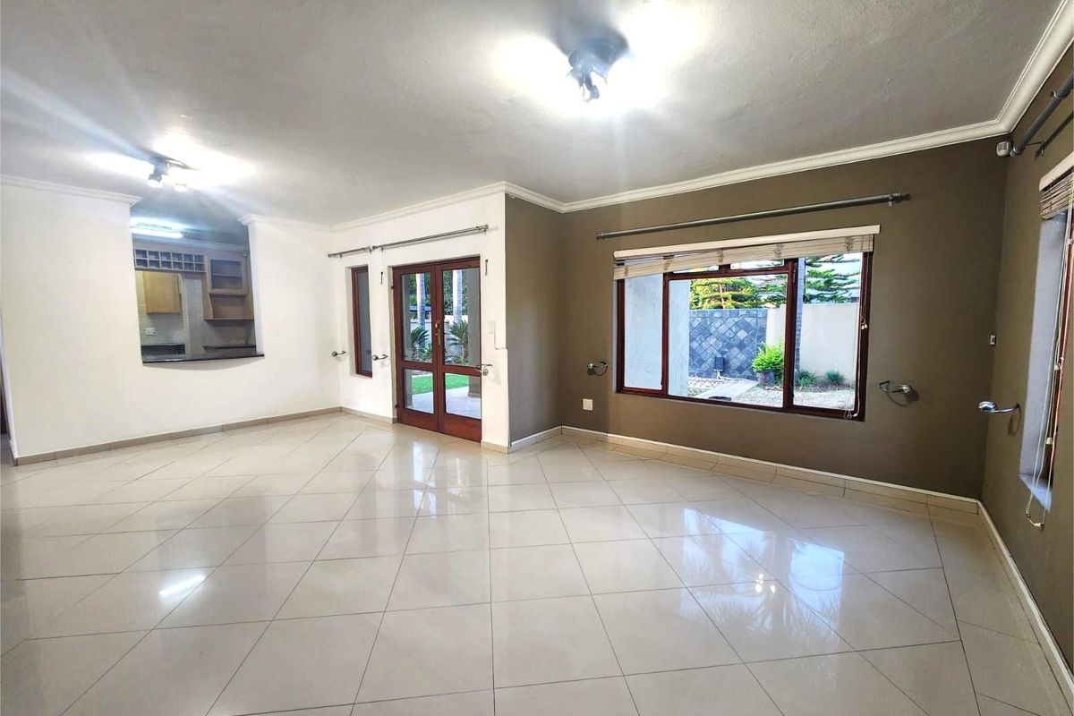 House For Sale in Amberfield - Photo 3