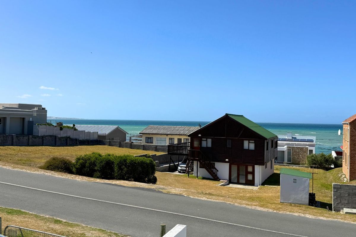 House For Sale in Franskraal - Photo 4