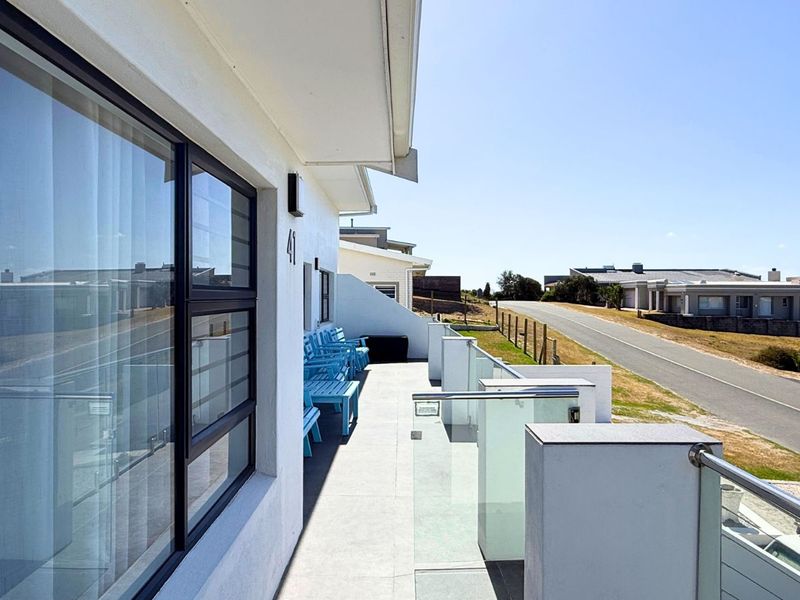 House For Sale in Franskraal - Photo 3