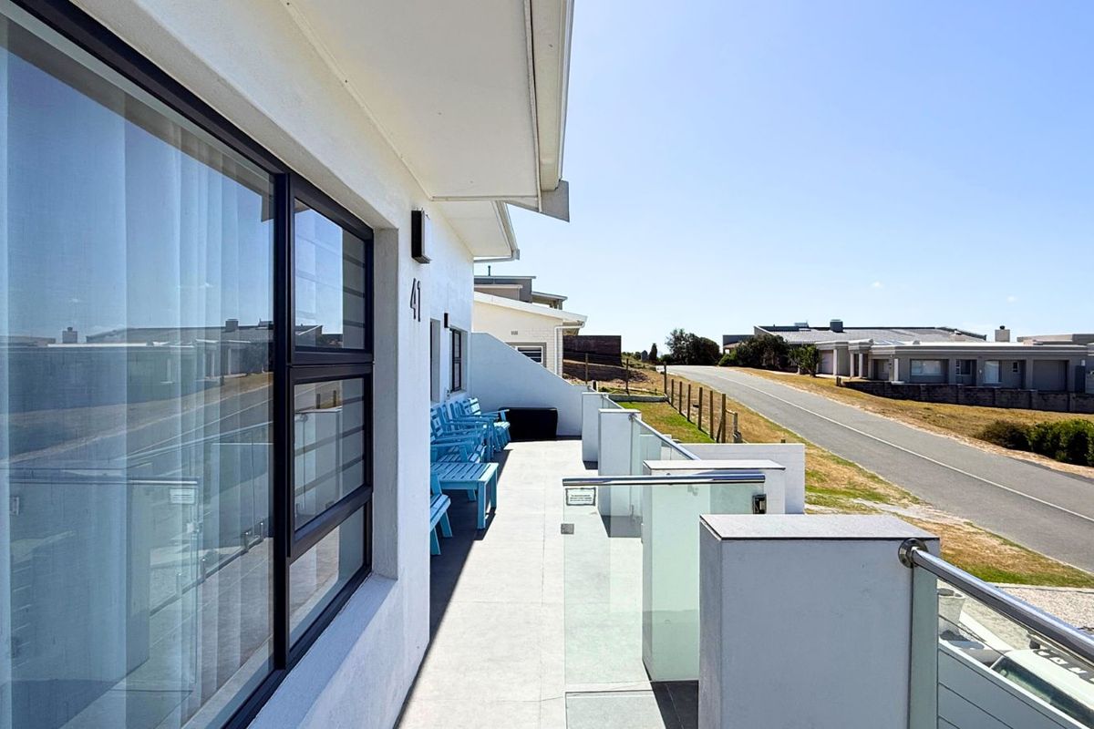 House For Sale in Franskraal - Photo 3