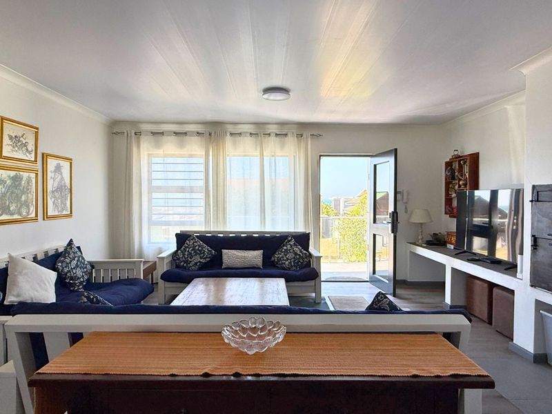 House For Sale in Franskraal - Photo 6