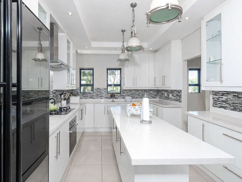 House For Sale in Bryanston - Photo 8