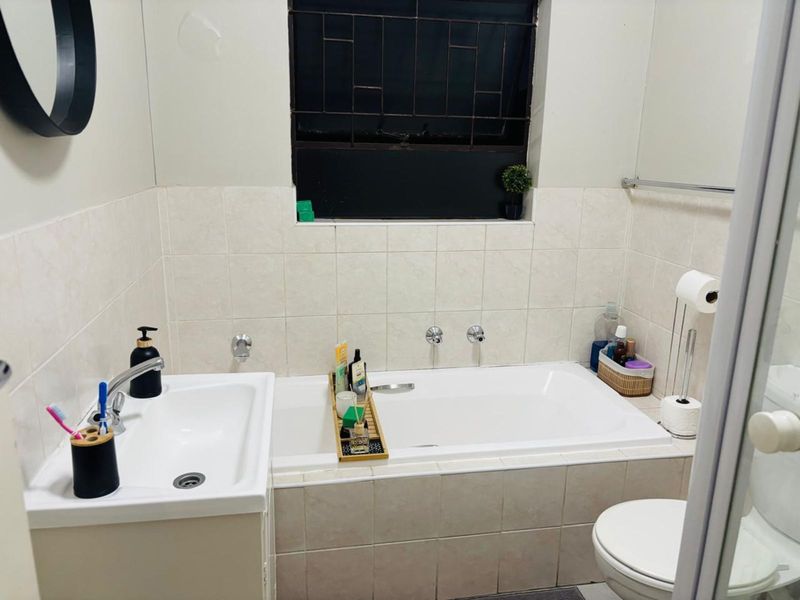 Townhouse For Sale in Wilgeheuwel - Photo 7