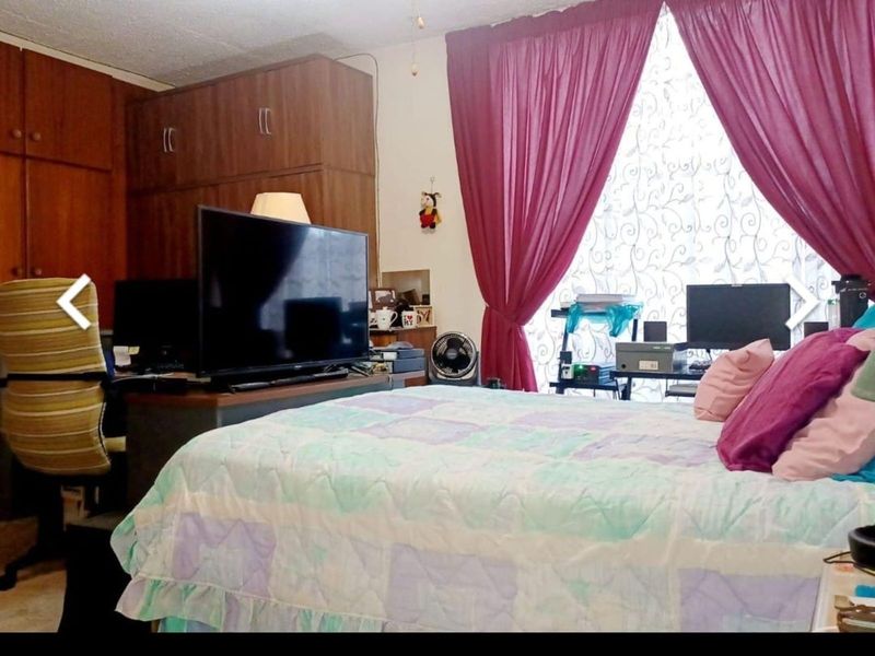 Townhouse For Sale in Windsor East - Photo 6