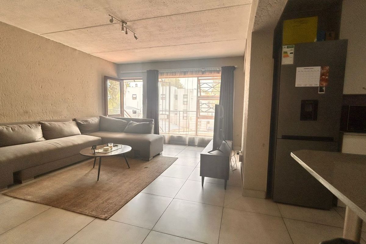 Apartment For Sale in Paulshof - Photo 2