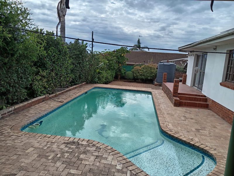 House For Sale in Bluewater Bay - Photo 4