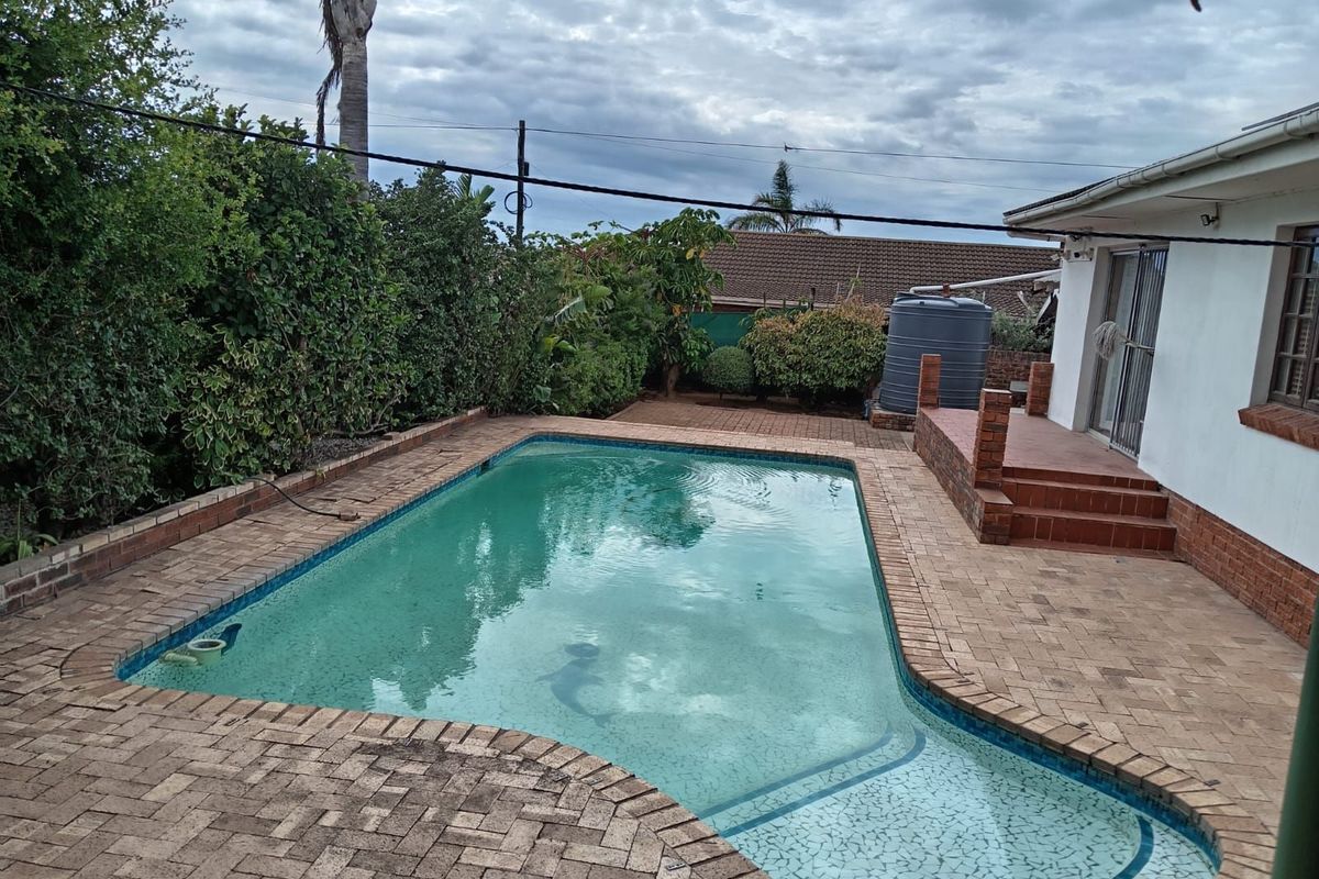 House For Sale in Bluewater Bay - Photo 4