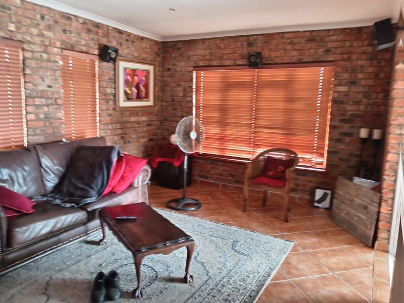 House For Sale in Bluewater Bay - Photo 10