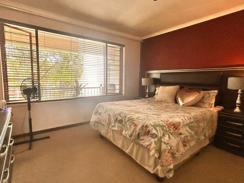 Apartment For Sale in Sunninghill - Photo 8