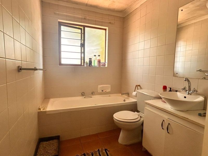 Apartment For Sale in Sunninghill - Photo 10
