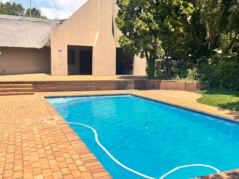 Apartment For Sale in Sunninghill - Photo 1
