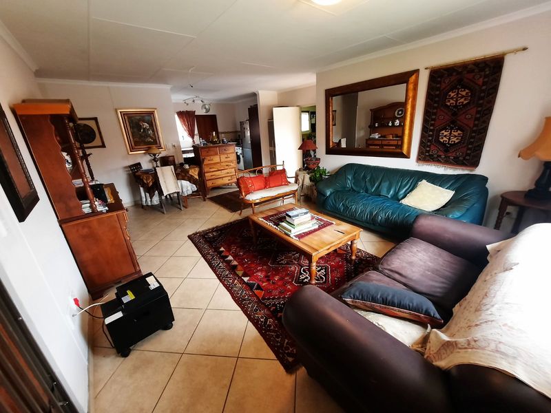 Townhouse For Sale in Willow Park Manor - Photo 2