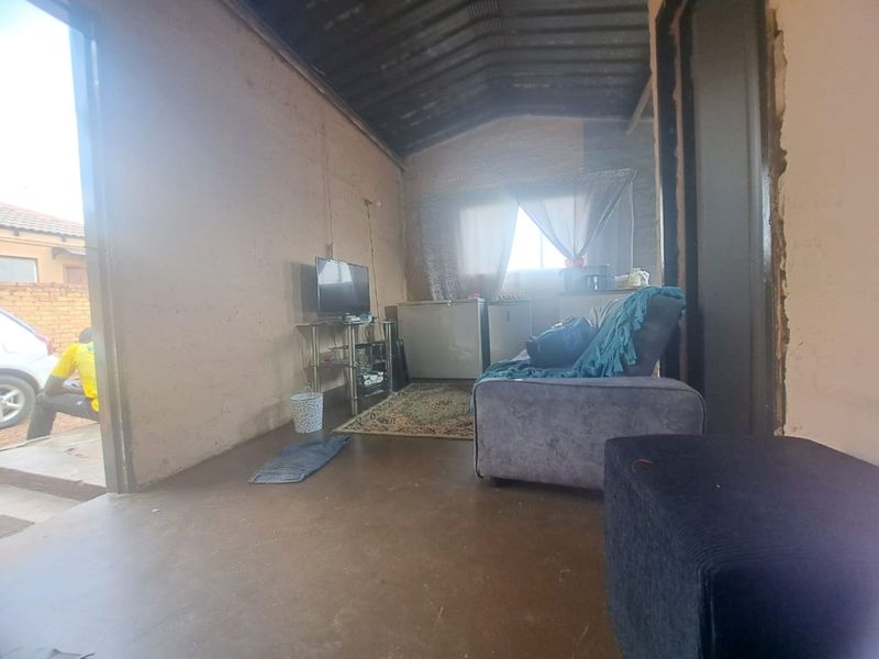 House For Sale in Mamelodi East - Photo 5