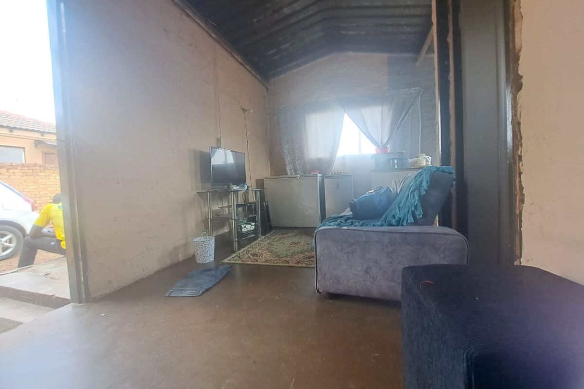 House For Sale in Mamelodi East - Photo 5