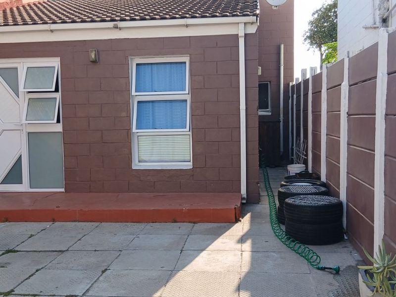 House For Sale in Westridge - Photo 8