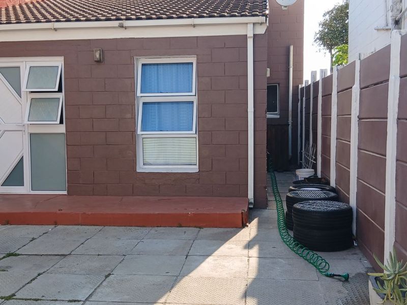 House For Sale in Westridge - Photo 7