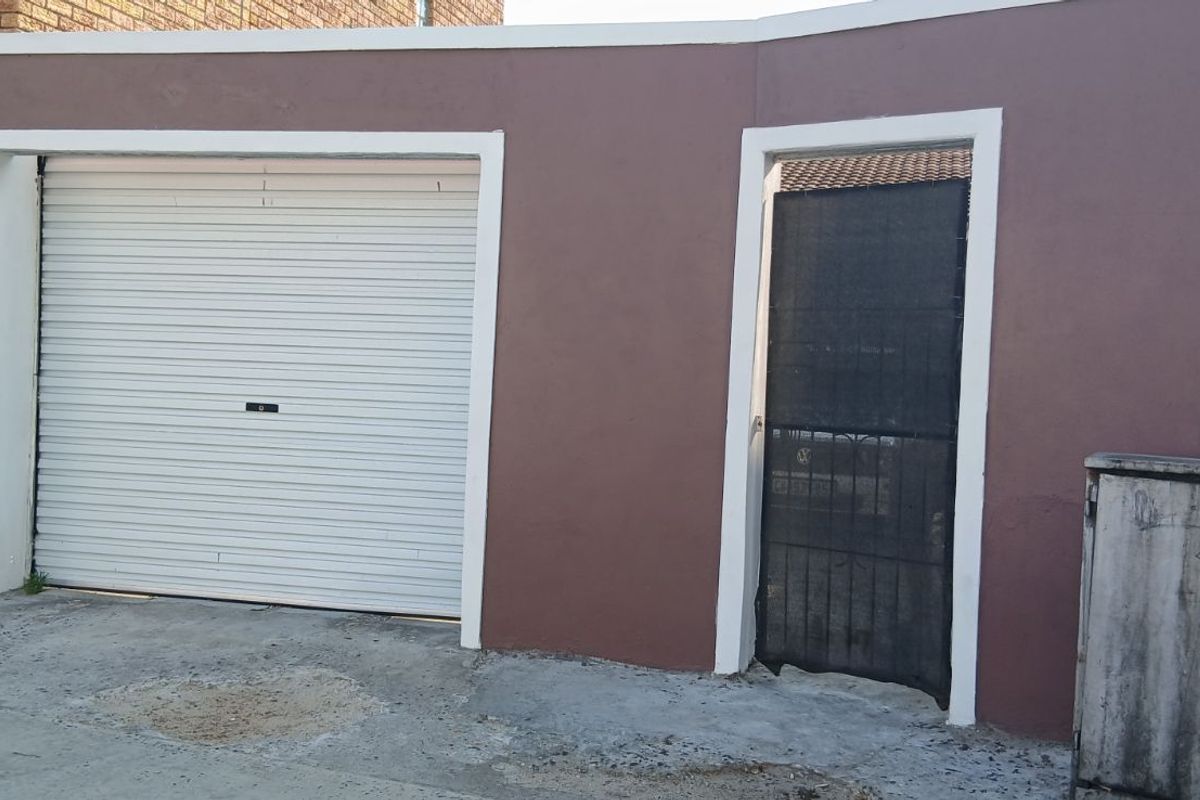 House For Sale in Westridge - Photo 2