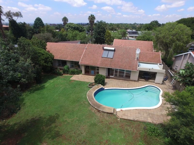 House For Sale in Constantia Kloof - Photo 4