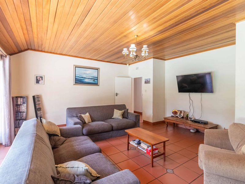 House For Sale in Constantia Kloof - Photo 9