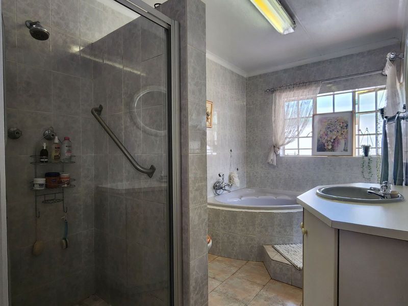 Townhouse For Sale in Polokwane Central - Photo 10