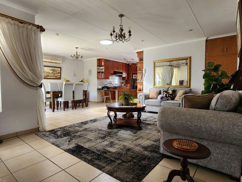 Townhouse For Sale in Polokwane Central - Photo 2