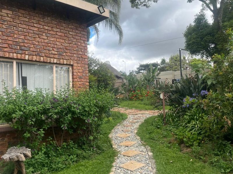 House For Sale in Waterkloof Glen - Photo 9