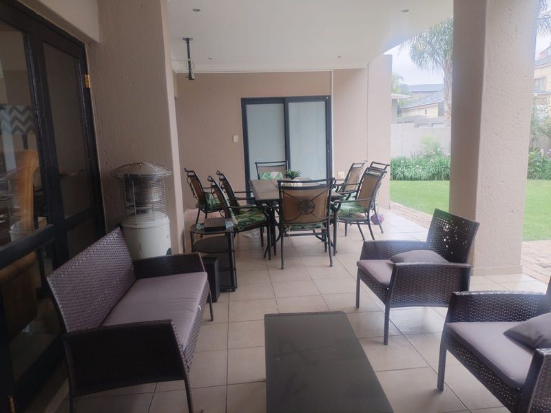 House For Sale in Willow Acres - Photo 4