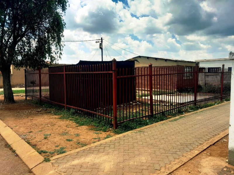 House For Sale in Nellmapius - Photo 6