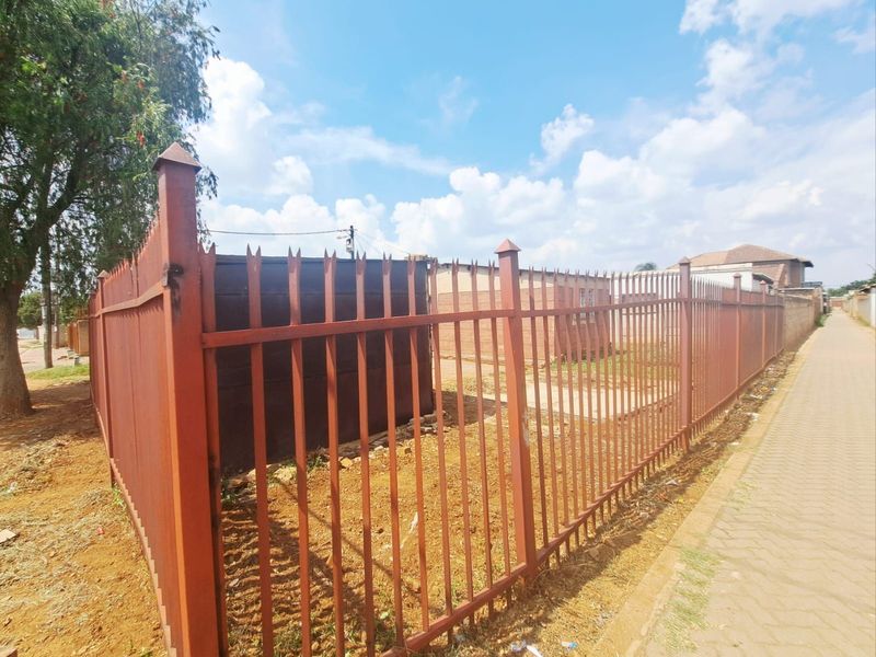 House For Sale in Nellmapius - Photo 3