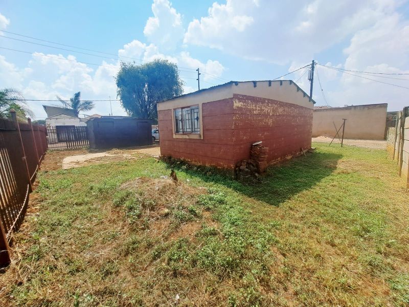 House For Sale in Nellmapius - Photo 4