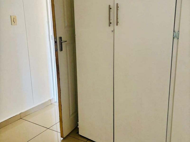 Apartment For Sale in Silverton - Photo 8