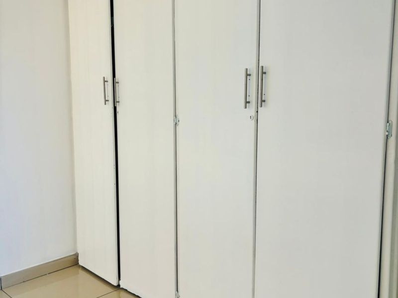 Apartment For Sale in Silverton - Photo 6