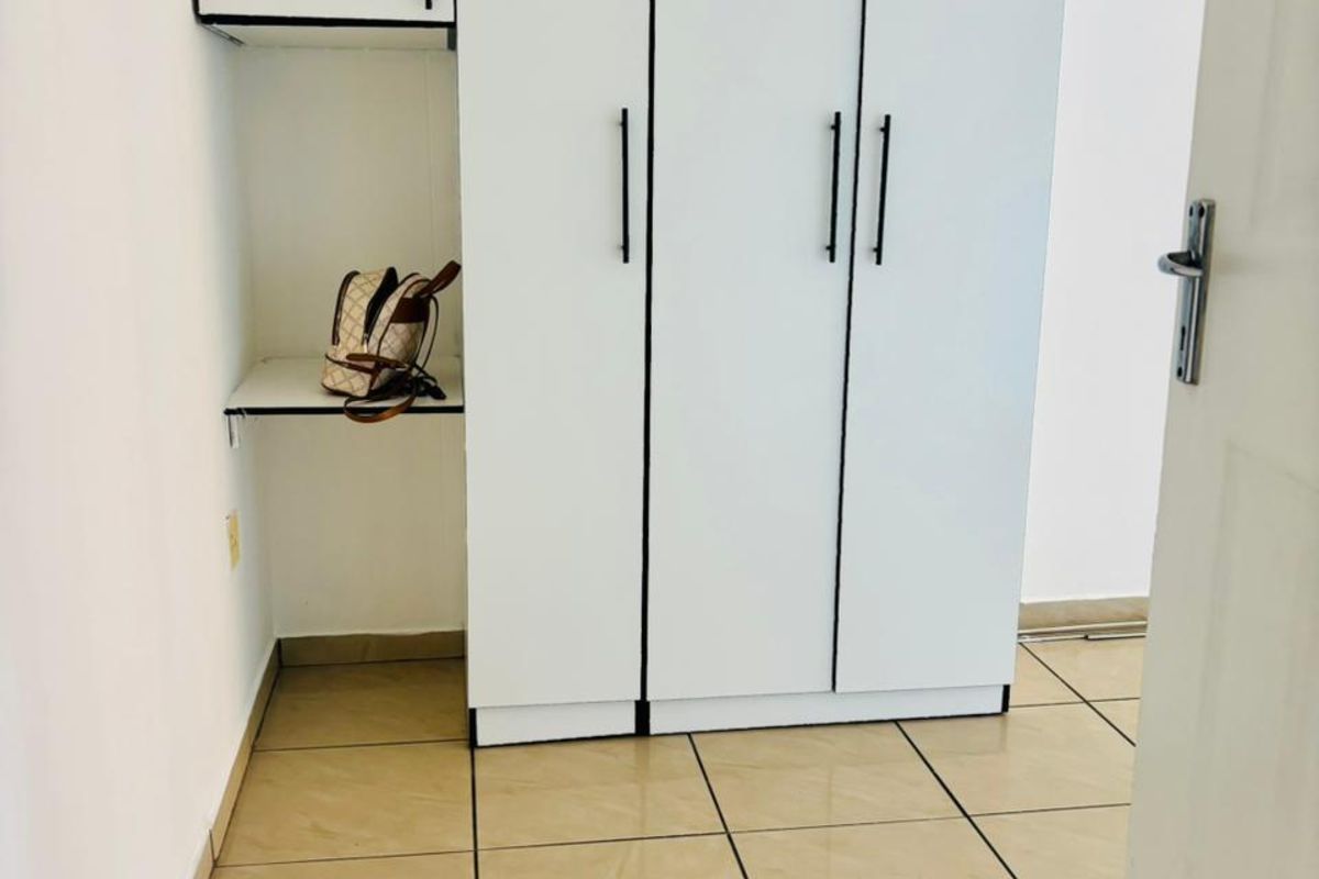 Apartment For Sale in Silverton - Photo 4