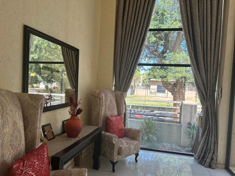 House For Sale in Bendor - Photo 4