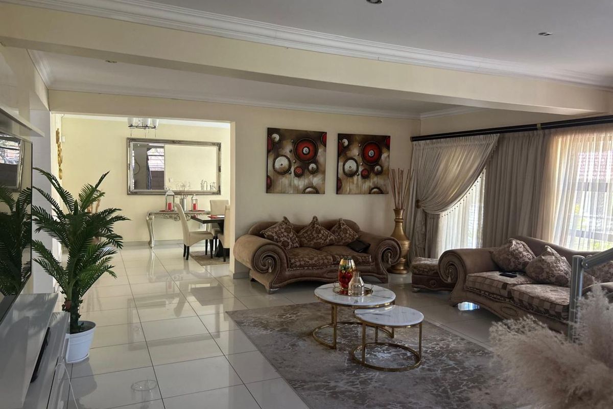 House For Sale in Bendor - Photo 5